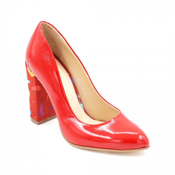 Pantofi dama din piele naturala lacuita rosie si cu imprimeu multicolor cu varf ascutit si toc inalt gros imbracat 9 cm 1040-1-24 [2]