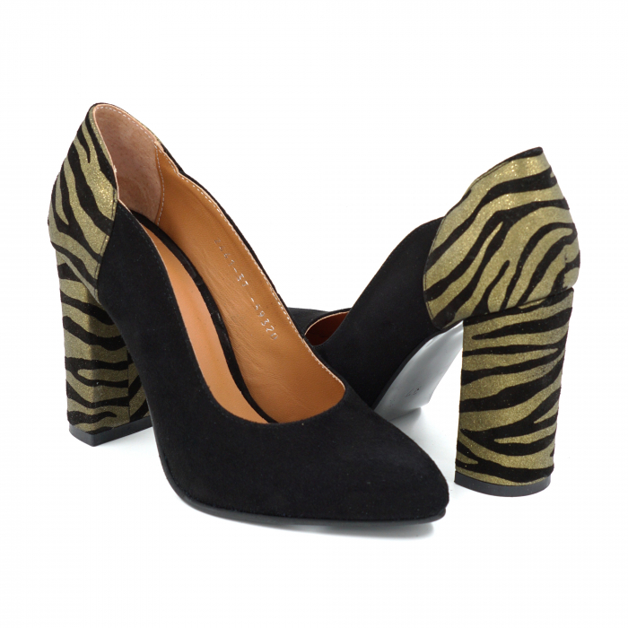 Pantofi dama din piele naturala intoarsa neagra si cu imprimeu zebra negru cu dungi aurii cu varf ascutit si toc inalt gros imbracat de 9 cm 59320-25 [4]