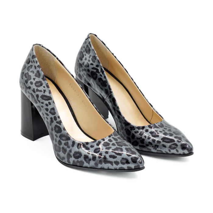 Pantofi dama din piele naturala lacuita gri cu imprimeu leopard cu cu varf ascutit stiletto si toc mediu gros de 8 cm 8057-5-26 [3]