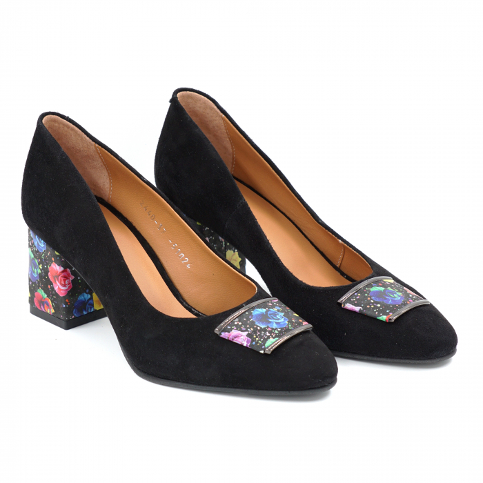 Pantofi dama din piele naturala intoarsa neagra si cu imprimeu floral multicolor cu varf ascutit si toc mic gros imbracat 6 cm 51024-25 [2]