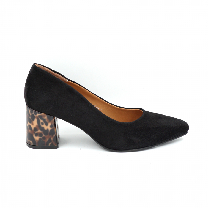Pantofi dama din piele naturala intoarsa neagra si cu imprimeu animal print cu varf ascutit stileto si toc mic gros imbracat 6 cm 6057-25 [1]