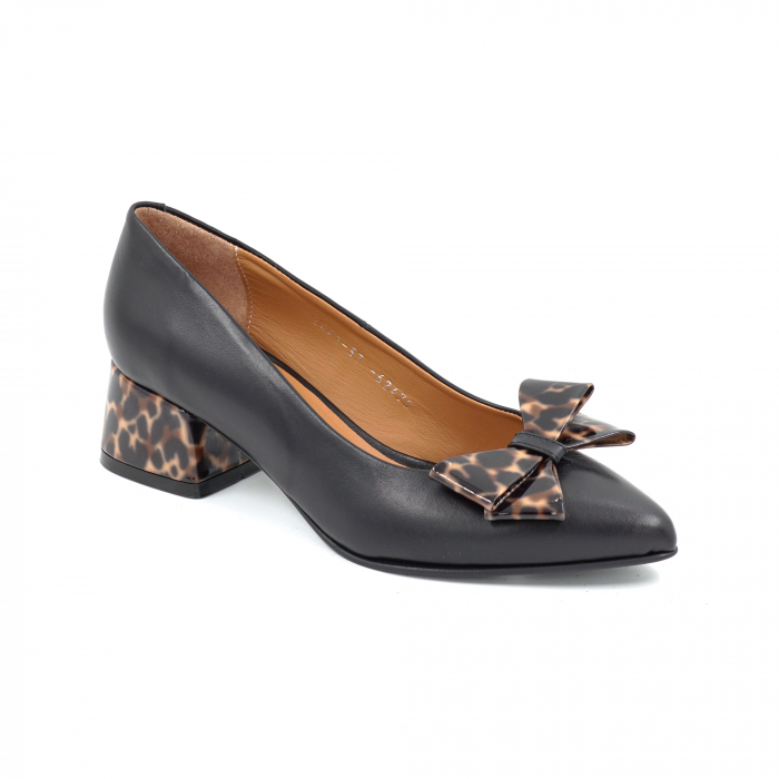 Pantofi dama din piele naturala negru si cu imprimeu animal print cu  varf ascutit stileto si  toc mic gros imbracat 4 cm 62420-1-25 [2]