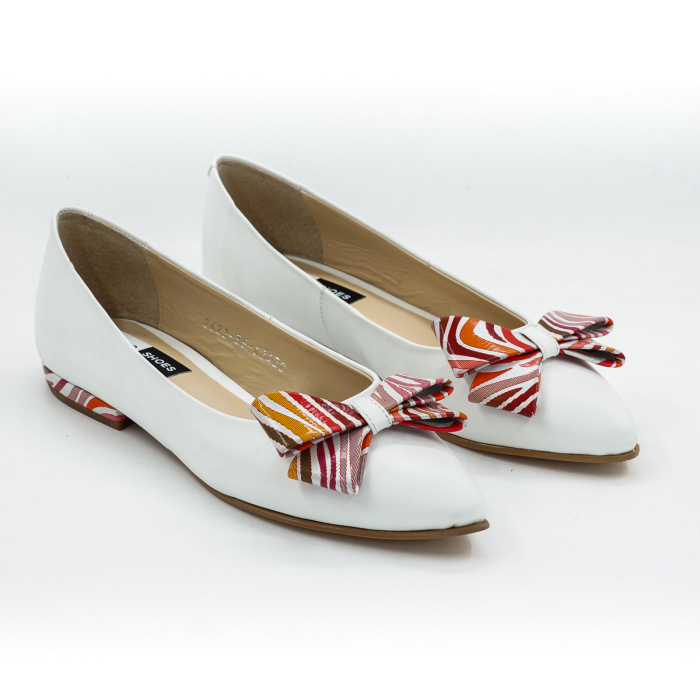Pantofi dama tip balerini din piele naturala alba si cu imprimeu multicolor, cu varf ascutit stiletto si toc mic imbracat de 1 cm 62420-3-26 [3]