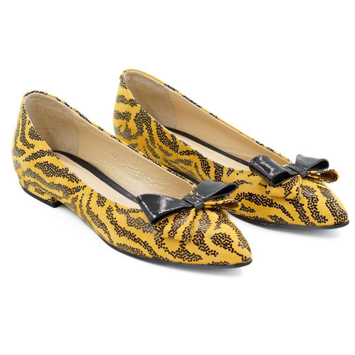 Pantofi dama tip balerini din piele naturala galben mustar cu imprimeu negru, cu varf ascutit stiletto si toc mic imbracat de 1 cm 62420-1-26 [4]