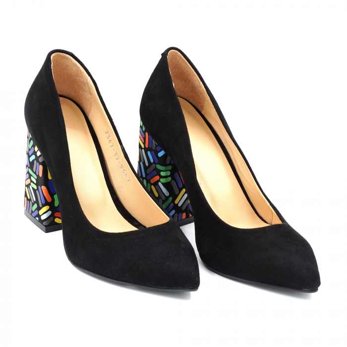 Pantofi din piele naturala intoarsa neagra si cu imprimeu multicolor cu varf ascutit stileto si toc inalt gros imbracat 9 cm 9557-1-24 [3]