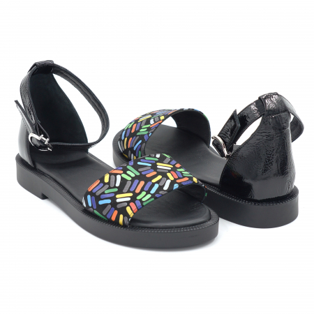 Sandale dama din piele naturala lacuita neagra si cu imprimeu multicolor cu varf rotund si talpa joasa 3 cm 4721-1-24 [3]