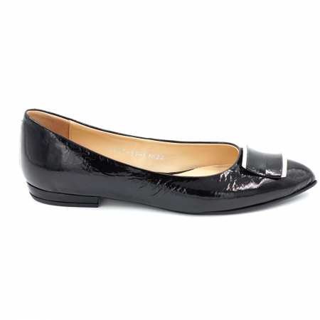 Lichidare stocuri - Pantofi dama tip balerini din piele naturala lacuita neagra cu varf ascutit stileto si toc mic gros imbracat 1 cm 51424-24