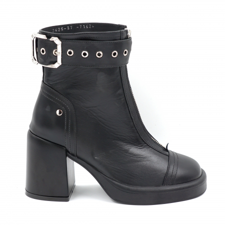 Lichidare stocuri - Ghete dama elegante din piele naturala neagra si accesorii metalice cu varf patrat, platforma 2 cm si toc mediu gros 8 cm 71624-24