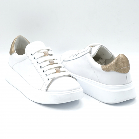 Pantofi dama tip adidas din piele naturala alba si aurie cu varf rotund si talpa 3 cm 63221-4-24 [1]