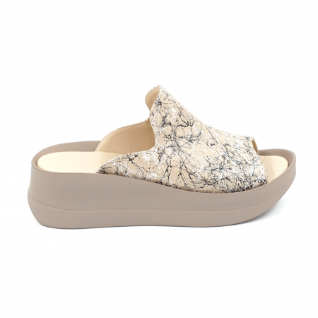 Sandale casual & sport dama - Papuci dama din piele naturala nude bej cu imprimeu cu varf rotund si talpa inalta 6 cm 1120-2-24
