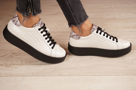 Pantofi dama tip adidas  din piele naturala alba si cu imprimeu sarpe cu varf rotund si talpa 3 cm  51321-21 [2]