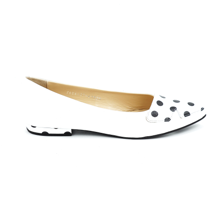 Pantofi dama - Pantofi dama tip balerini din piele naturala alba cu varf ascutit stiletto si toc mic imbracat de 1 cm 61920-26