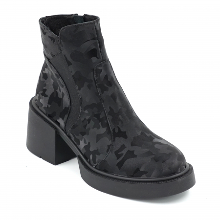 Ghete dama casual din piele naturala neagra cu imprimeu militar 3D cu varf rotund si toc mic gros 5 cm 70220-1-23 [1]