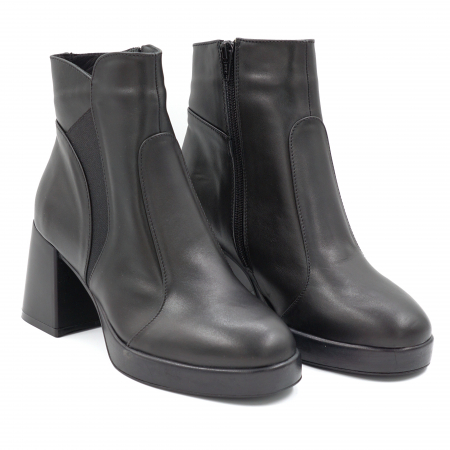 Ghete dama elegante din piele naturala neagra cu varf rotund, platforma 2 cm si toc mediu gros 7 cm 70220-24 [2]