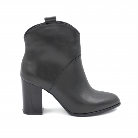 Lichidare stocuri - Ghete dama elegante din piele naturala neagra cu varf rotund si toc mediu gros 8 cm  70321-24