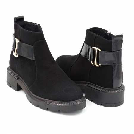Ghete dama casual din piele naturala intoarsa si lacuita neagra cu accesoriu metalic, varf rotund si talpa 3 cm 72916-23 [2]