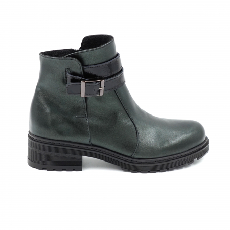 Ghete & bocanci dama - Ghete dama casual din piele naturala verde inchis smarald si lac negru cu accesoriu metalic, varf rotund si talpa 3 cm 73519-23