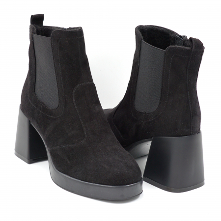 Ghete dama elegante din piele naturala intoarsa neagra si cu elastic cu varf rotund, platforma 2 cm si toc mic gros 6 cm  75319-24 [3]