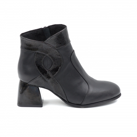 Ghete elegant & office dama - Ghete dama elegante din piele naturala neagra si croco negru cu varf rotund si toc mic gros 6 cm 939-24