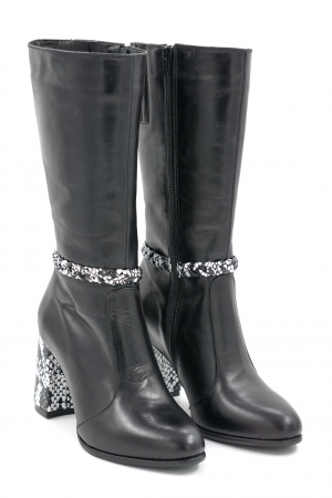 Cizme dama elegante scurte din piele naturala neagra si cu imprimeu sarpe alb negru cu varf rotund si toc inalt gros imbracat 8 cm 72018-3-24 [2]