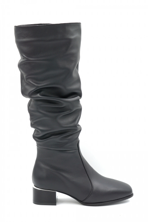 Cizme dama - Cizme dama lungi elegante fronsate din piele naturala neagra cu varf rotund si toc mic gros 4 cm 77221-8-24