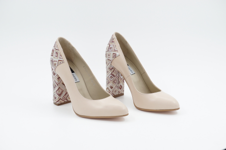 Pantofi dama din piele naturala nude cu varf ascutit si toc inalt gros imbracat 9 cm 53018-22 [1]