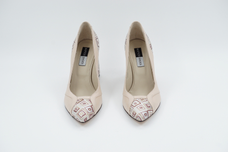 Pantofi dama din piele naturala bej si cu imprimeu cu varf ascutit si toc inalt gros imbracat  9 cm 50920-22 [3]