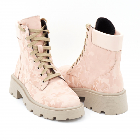 Ghete dama casual din piele naturala lacuita nude roz pudra si roz pudra cu imprimeu militar 3D cu varf rotund si talpa 3 cm  71321-1-23 [3]