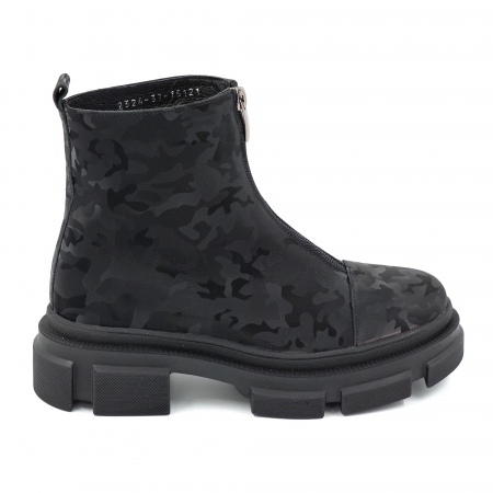 Ghete & bocanci dama - Ghete dama din piele naturala cu imprimeu negru militar 3D cu varf rotund si talpa 4 cm 75121-23