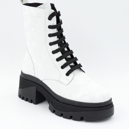Ghete dama casual din piele naturala alba cu varf rotund si toc mic gros 5 cm  75321-23 [1]