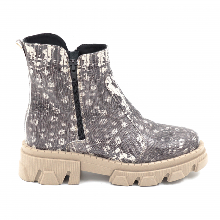Ghete & bocanci dama - Ghete dama casual din piele naturala cu imprimeu bej si maro cu varf rotund si talpa 3 cm 78121-24