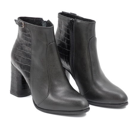 Ghete dama din piele naturala neagra cu varf ascutit si toc mediu gros imbracat de 8 cm 77219-24 [2]
