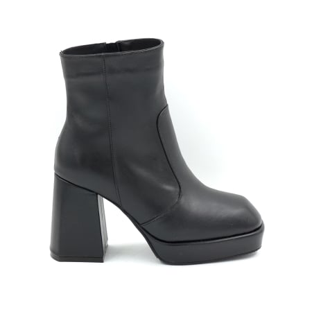 Ghete elegant & office dama - Ghete dama din piele naturala neagra cu varf patrat, platforma de 2 cm si toc inalt gros imbracat de 9 cm 70224-24