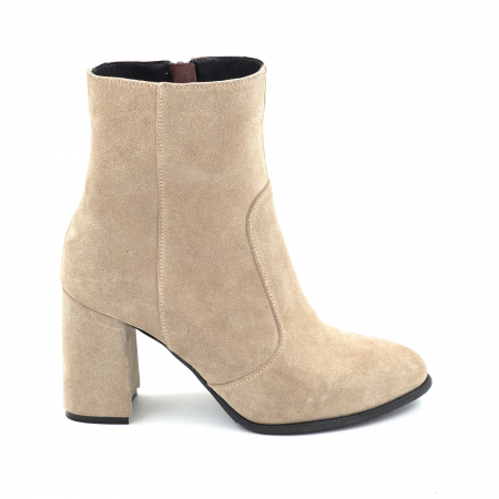 Ghete elegant & office dama - Ghete dama din piele naturala intoarsa bej cappucino cu varf rotund si toc mediu gros imbracat de 8 cm 70224-25