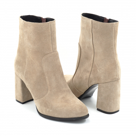 Ghete dama din piele naturala intoarsa bej cappucino cu varf rotund si toc mediu gros imbracat de 8 cm 70224-25 [3]