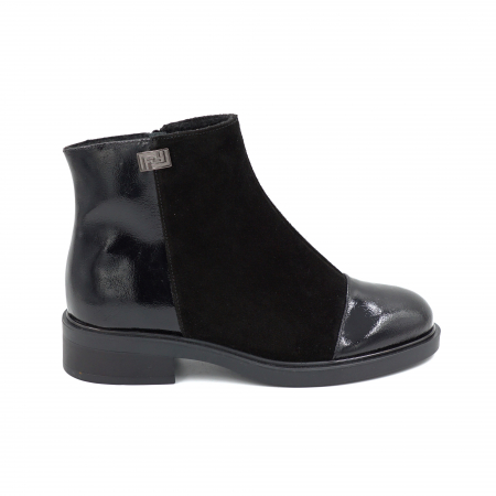Ghete casual & bocanci dama - Ghete dama din piele naturala lacuita si intoarsa neagra cu varf rotund si talpa de 3 cm 79619-25