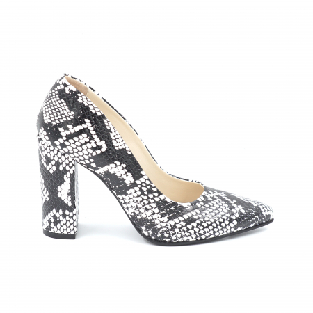 Pantofi elegant & office dama - Pantofi dama din piele naturala cu imprimeu sarpe alb-negru cu varf ascutit stileto si toc inalt gros imbracat  9 cm 1159-4-24