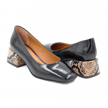 Pantofi dama din piele naturala lacuita neagra si cu imprimeu sarpe maro cu varf patrat si toc mic gros imbracat 4 cm 4069-25 [3]