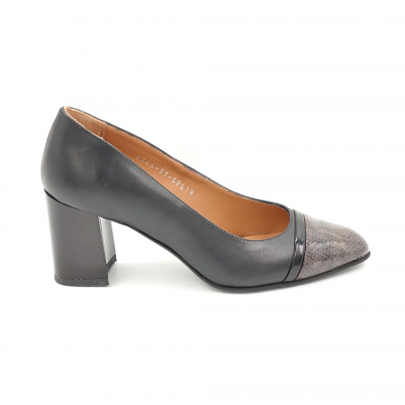 Pantofi elegant & office dama - Pantofi dama din piele naturala neagra si lacuita croco maro cu varf ascutit si toc mic gros 6 cm 52519-24