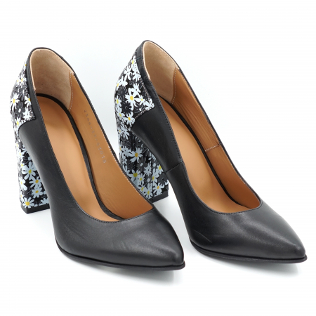 Pantofi dama din piele naturala neagra si cu imprimeu floral cu varf ascutit stileto si tocinalt gros imbracat 9 cm 53018-24 [2]