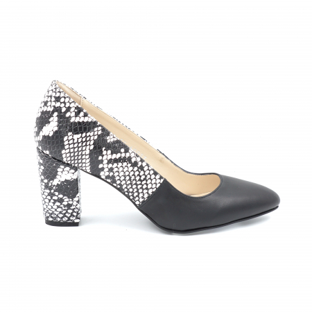 Pantofi elegant & office dama - Pantofi dama din piele naturala neagra si cu imprimeu sarpe alb cu negru cu varf ascutit si toc mediu gros imbracat 7 cm 60217-1-24