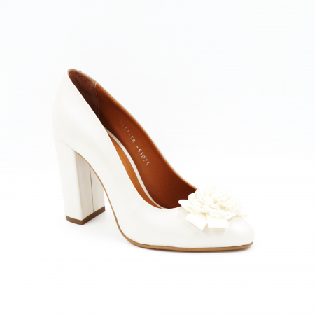 Pantofi dama din piele naturala alb satinat cu varf ascutit si toc inalt gros imbracat 9 cm 53023-25 [5]