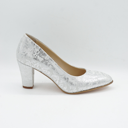 Pantofi dama din piele naturala argintie, cu varf ascutit si toc mediu gros imbracat de 7 cm 0449-4-26 [0]