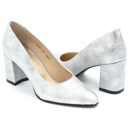 Pantofi dama din piele naturala argintie cu varf ascutit si toc mic gros imbracat de 6 cm 0700-25 [2]