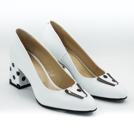 Pantofi dama din piele naturala alba si cu buline negre, cu varf ascutit si toc mic gros imbracat de 6 cm 50824-26 [3]