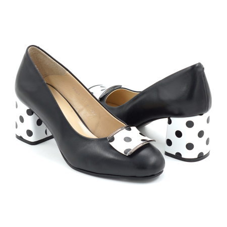 Pantofi dama - Pantofi dama din piele naturala neagra cu varf rotund si toc mic gros imbracat de 6 cm 51424-26