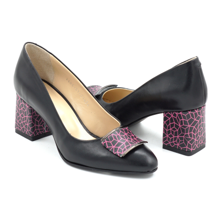 Lichidare stocuri - Pantofi dama din piele naturala neagra cu varf ascutit si toc mic gros imbracat de 6 cm 51424-1-26