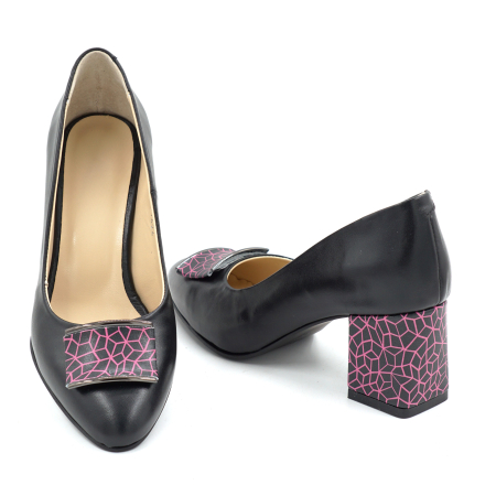Pantofi dama din piele naturala neagra cu varf ascutit si toc mic gros imbracat de 6 cm 51424-1-26 [2]