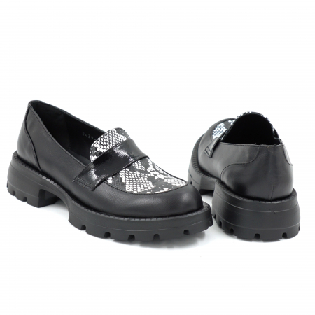 Pantofi dama casual loafers din piele naturala neagra si cu imprimeu sarpe negru cu alb cu varf rotund si talpa de 4 cm 58120-25 [4]