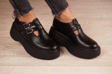 Pantofi dama - Pantofi dama casual din piele naturala neagra  cu varf rotund si talpa inalta 4 cm 51021-21